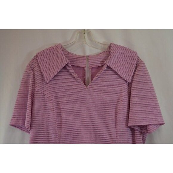 Handmade Houndstooth Pink Shift Dress with Collar Short Sleeves Knit Fabric - Picture 2 of 9